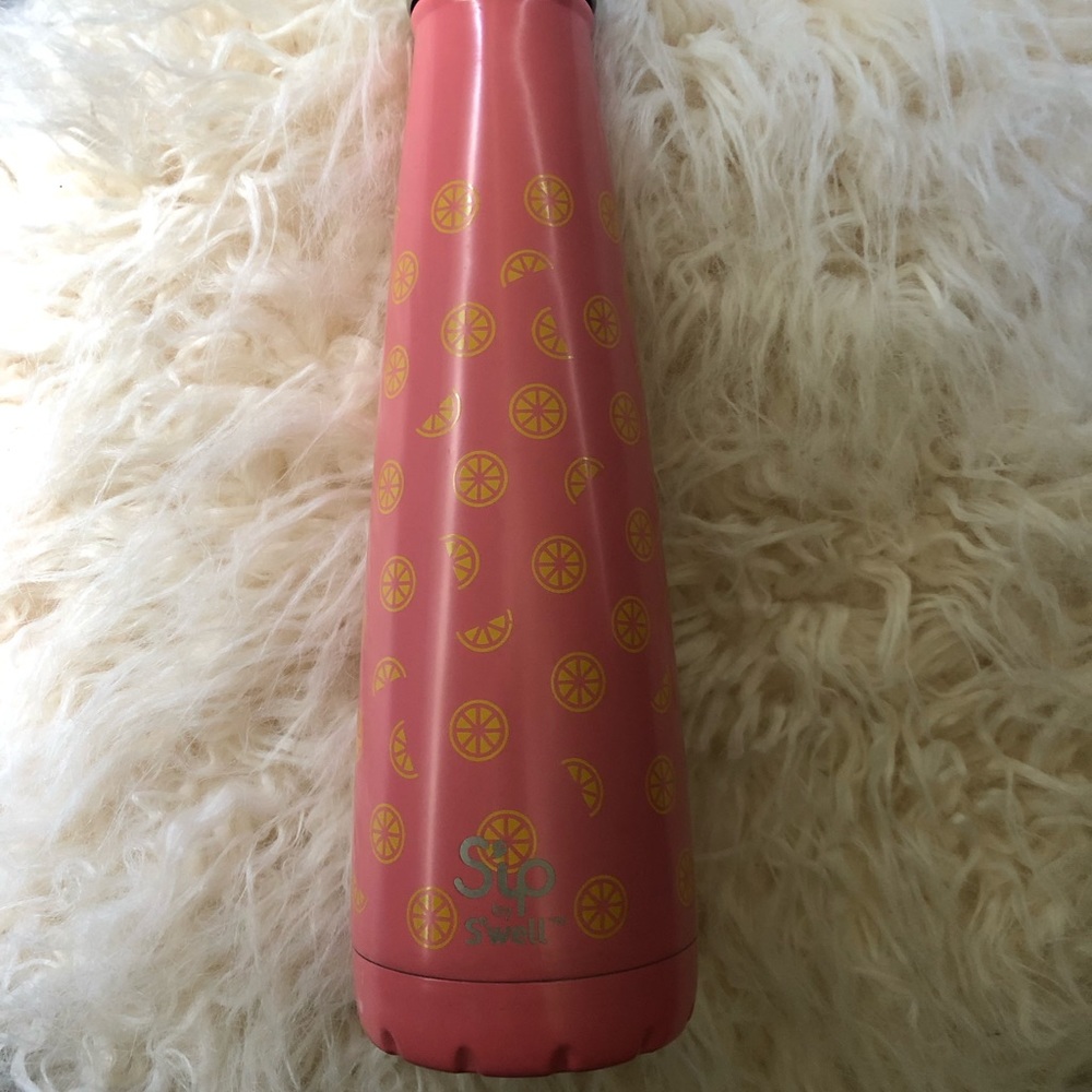 Sip by s‘well water bottle - Picture 3 of 5